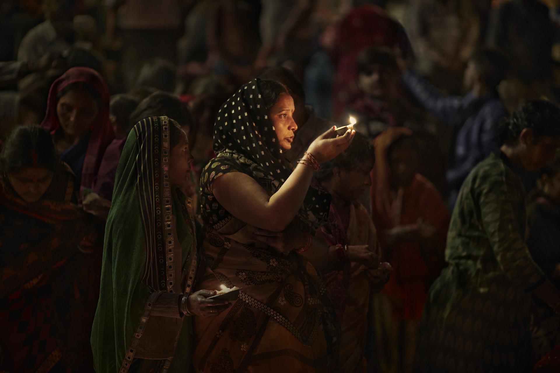 European Photography Awards Winner - Pilgrimage to the Ganges 