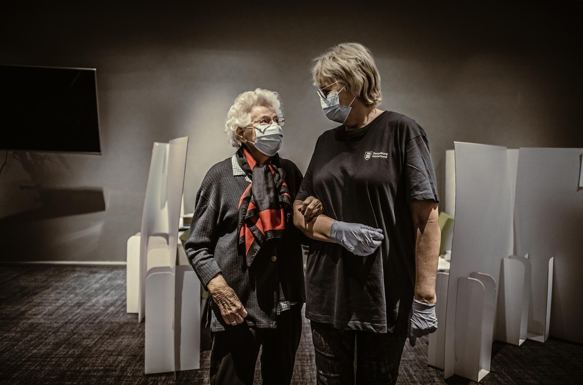 European Photography Awards Winner - The seniors at the vaccine center