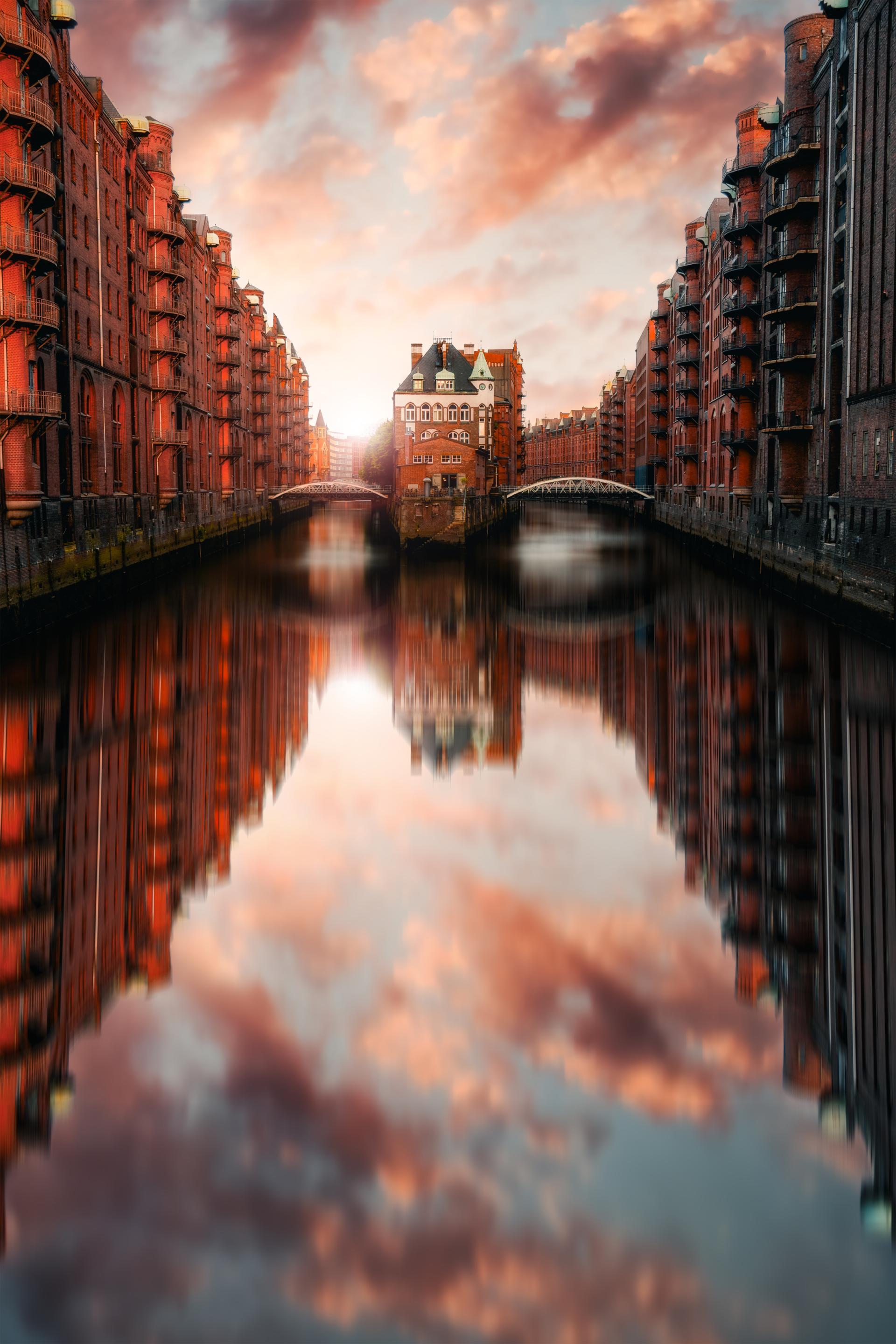 European Photography Awards Winner - Hamburg's Crossing: Poggenmühlenbrücke in Perspective