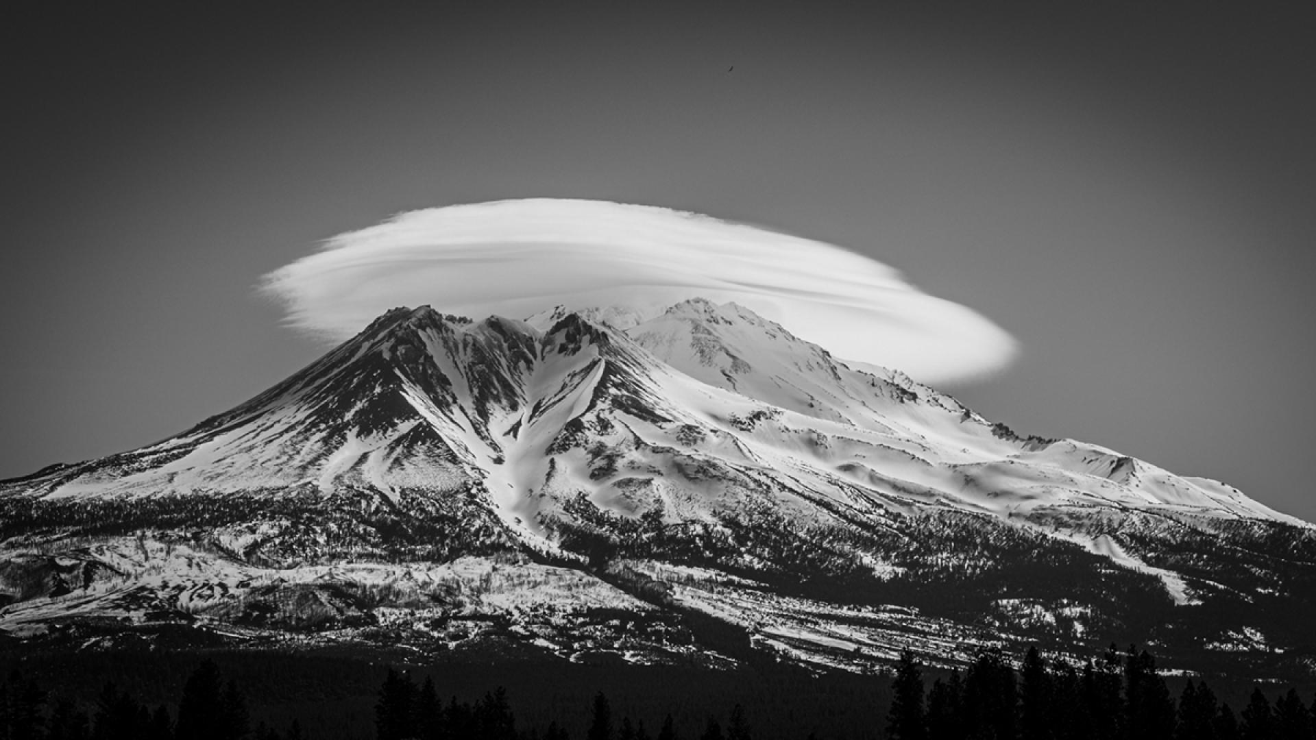 European Photography Awards Winner - Lenticular Cloud Over Mount Shasta