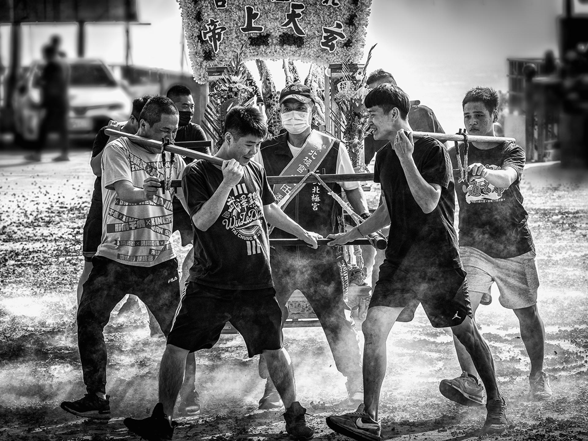 European Photography Awards Winner - Taiwan temple fair activities 1