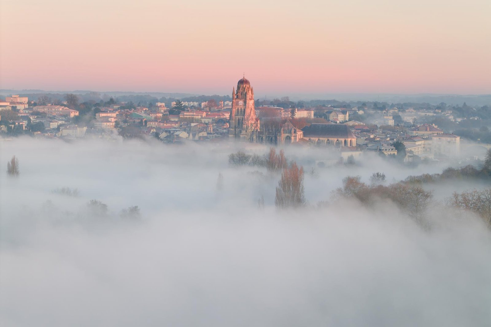 European Photography Awards Winner - sea ​​of ​​clouds