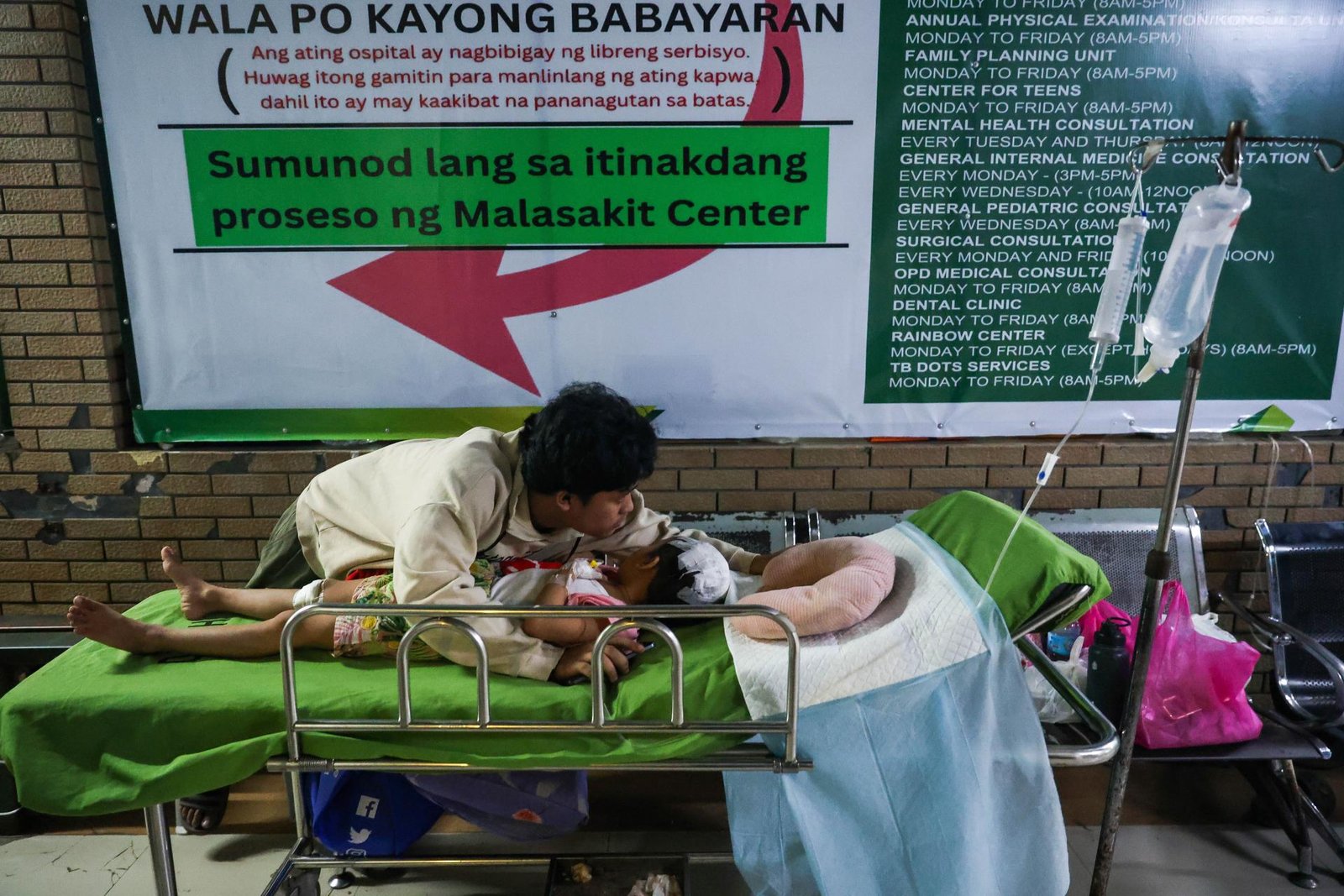European Photography Awards Winner - M7.8 Quake in  Philippines killed over 80 